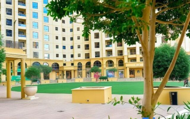 Urban Panda Hostel JBR Dubai