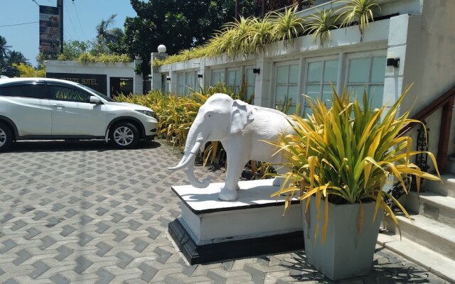 Sea Breeze Hotel Ambalangoda