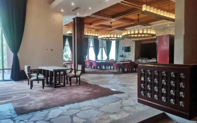 Jiuzhaigou Yunfengli International Outdoor Camp