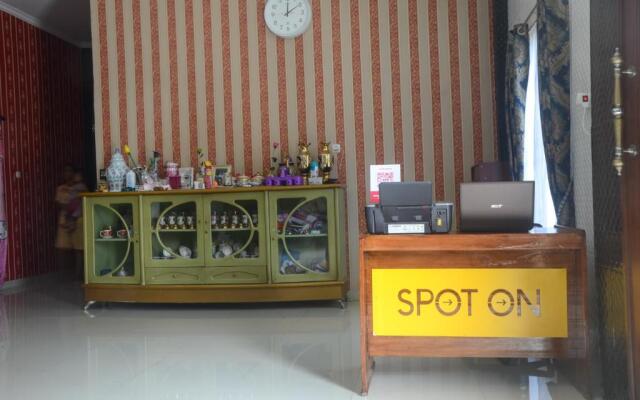 SPOT ON OYO 1988 Pondok Seril