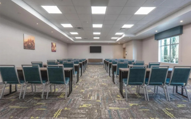 Hampton Inn By Hilton Santa Clarita-Valencia