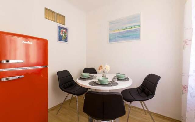 Apartment Rudolfspark Check in 15h to 22h Only