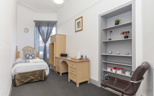 Oakshaw Guesthouse - Glasgow Airport