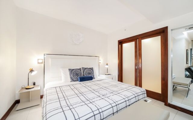 Strand Ocean Drive Suites