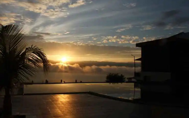 d'Kalora Hotel & Resto