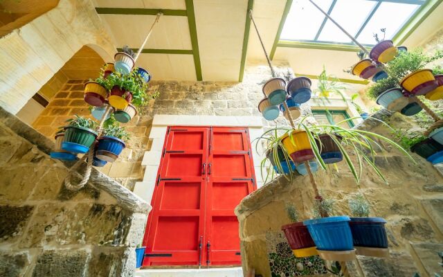Ta' Pinu B&B