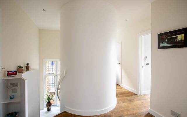 Amazing 2 bed Maida Vale Apartment w/ Patio