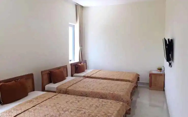 Bac Nam Central Station Hotel