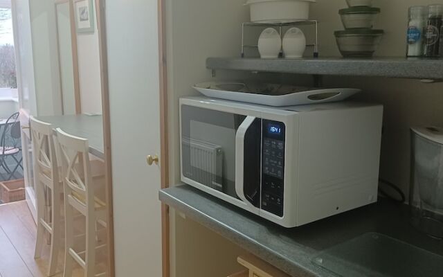 Relax With Amazing Views! 1-bed Studio in Tegryn
