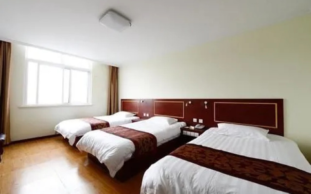 Qingdao Xinshijia Business Hotel