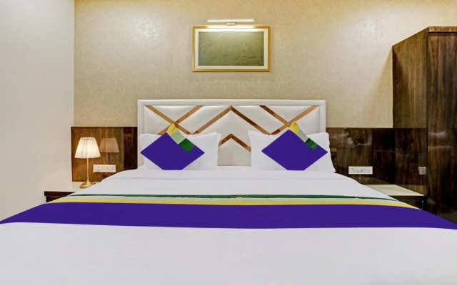 Treebo Premium Golden Bliss Trimurti Nagar Square