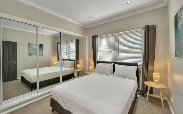 Bright 3-bedroom apartment - Central Armidale