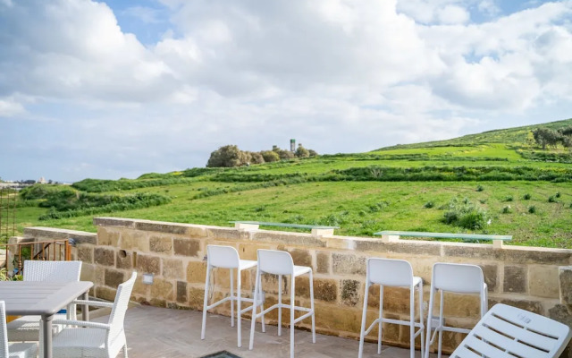 Ta' Pinu B&B