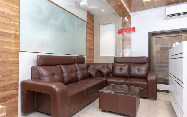 Capital O 18946 Admire Suit Hospitality