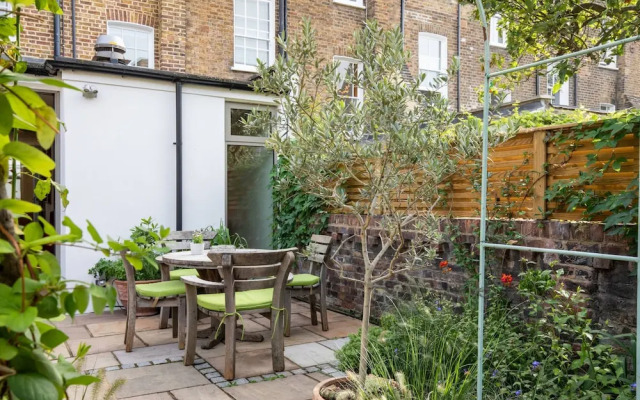 Willes Road II by Onefinestay