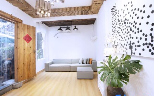 Xingfu Xiaoyuan Homestay (Yangshuo West Street)