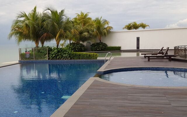 Silverscape Seaview Luxury Residence
