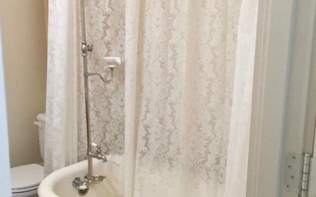 Starlight Pines Bed and Breakfast