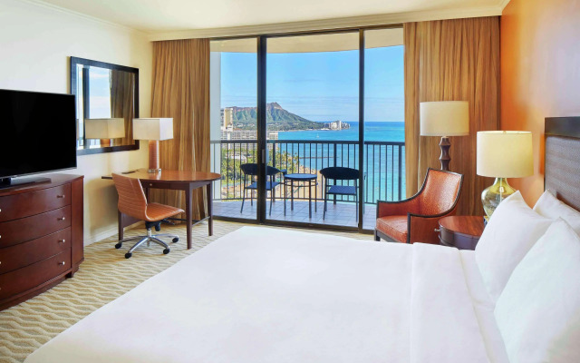 Hilton Hawaiian Village Waikiki Beach Resort