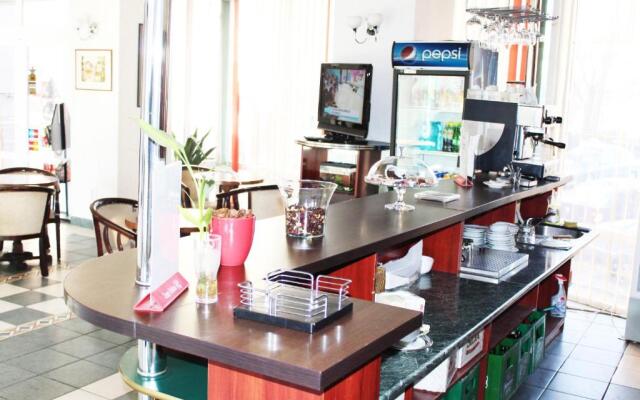 Elizeu Hotel