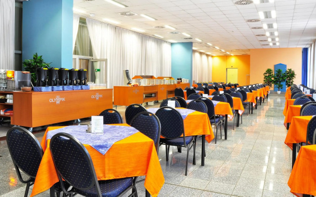 Hotel Tristar