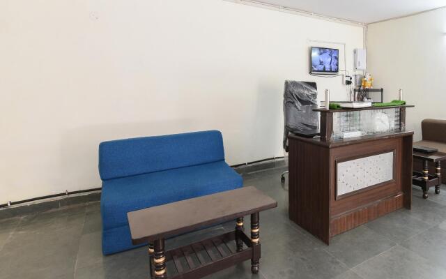 OYO 22394 Club Residency