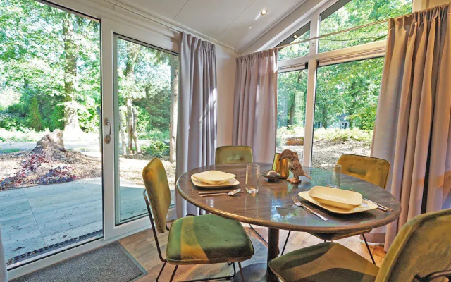 Cozy Chalet 20 km From Utrecht