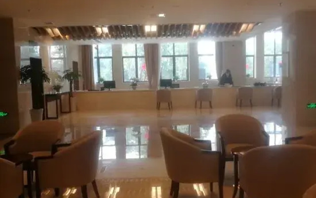 Rongchang Ruier Riverside Hotel (Rongchang Education and Training Center)