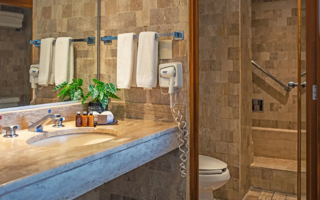 Park Royal Beach Acapulco - All Inclusive