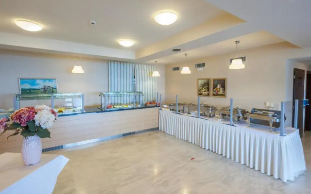 Hotel Porto Plaza Beach Resort