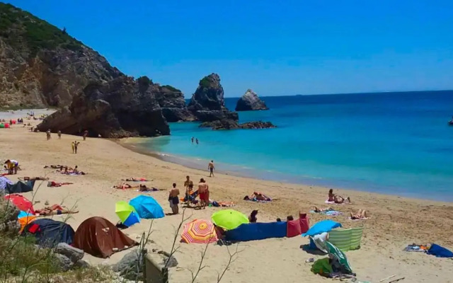 Oceanview Duplex shared Pool & Beach Sesimbra