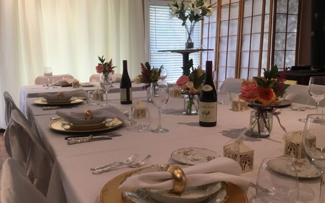 The Muskoka Rose Guest House & Retreat