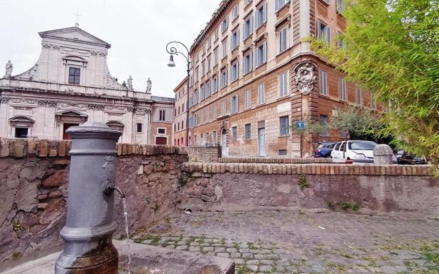 Domus Almapetra ai Fori Imperiali