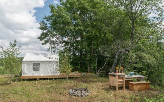 Tentrr - Pearl Brook Farm Overlook