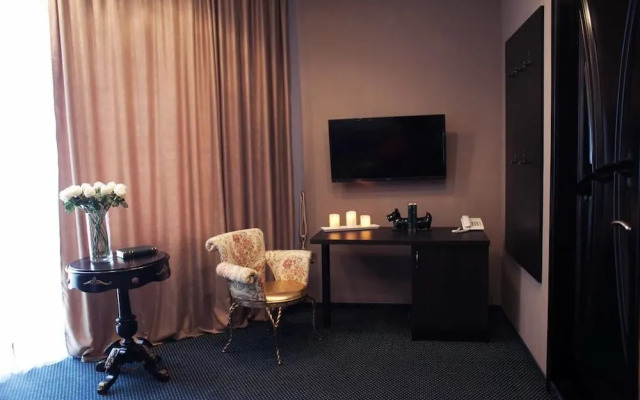 Shadow Boutique Hotel & Spa