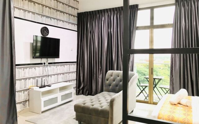 Palazio Mount Austin by Homefort Suites