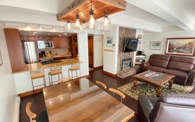 #307 Vail International