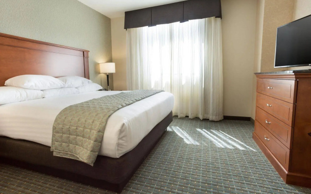 Drury Inn & Suites Burlington