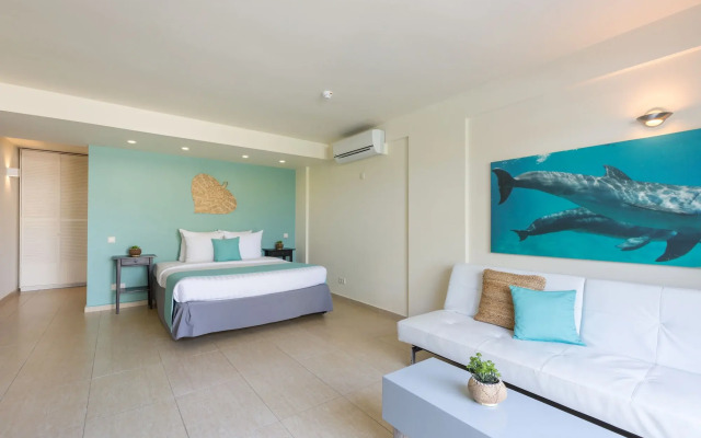 Dolphin Suites & Wellness Curacao