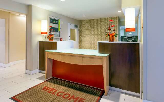 MainStay Suites Detroit Farmington Hills