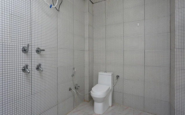 OYO 10536 Hotel Raj Rani