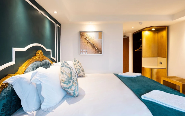 Glasgow University Queen Margaret Residense