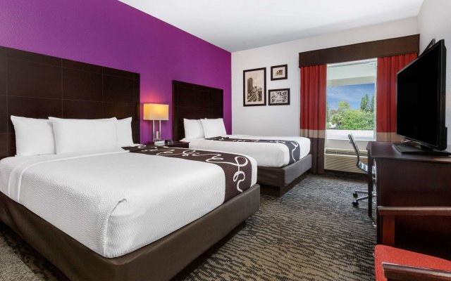 La Quinta Inn & Suites by Wyndham Tampa Bay Area-Tampa South
