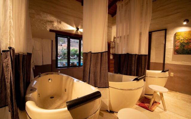 Quinta Ascension - Adults Only