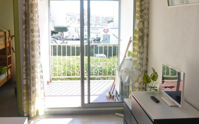 Appartement Cap d'Agde, 1 pièce, 4 personnes - FR-1-607-53
