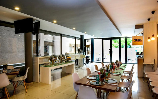 The Nicol Hotel and Apartments