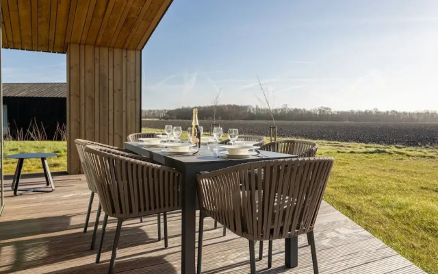 Beautiful Holiday Home With Terrace