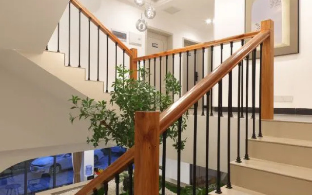 Yingyue Riverside Boutique Homestay