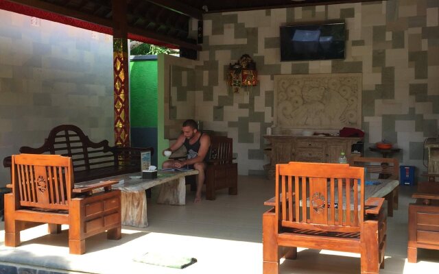 Lembongan Hostel