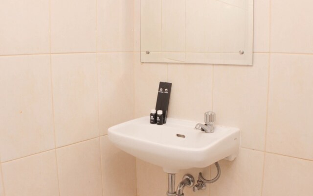 Modern Look And Comfy Studio Apartment At Springlake Summarecon